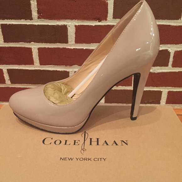 Cole Haan Chelsea Nike Air Tan Patent Leather Heel - Picture 1 of 3